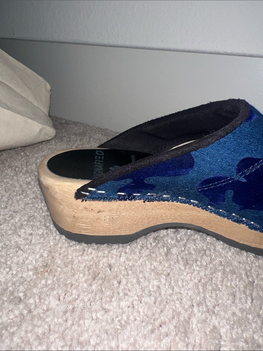 Clogs - Picture 7 of 8